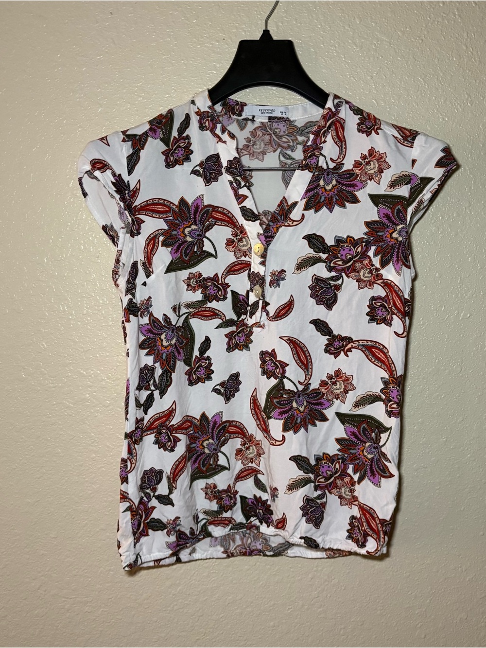 Reserved White Floral Short-Sleeve V-Neck Blouse